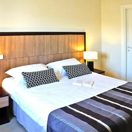 Apartmán In Corsica Near Palombaggia *